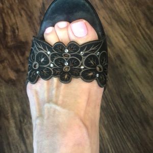 AK Anne Klein suede heels